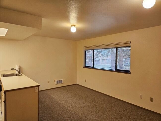 Sala de estar - 3011 NE 147th St