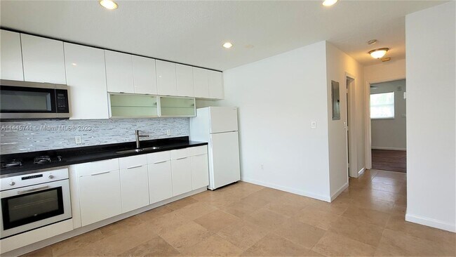 Building Photo - 524 Washington Ave