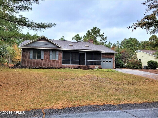 Building Photo - 105 Fox Run Ct