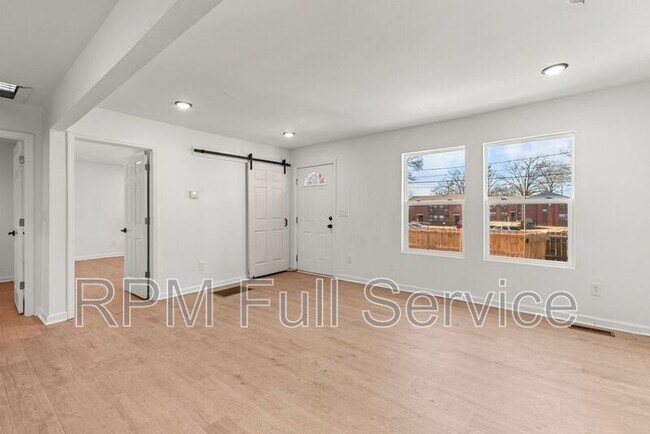 Foto del edificio - 2134 25th Ave N