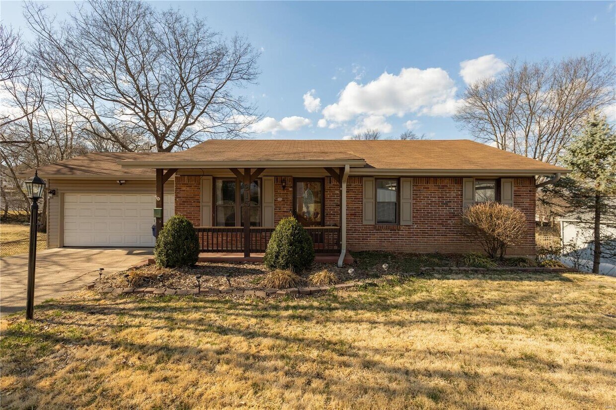 Foto principal - 915 Lopina Blvd