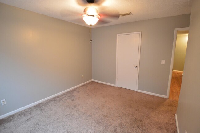 Foto del edificio - 502 Pilgrim Ct