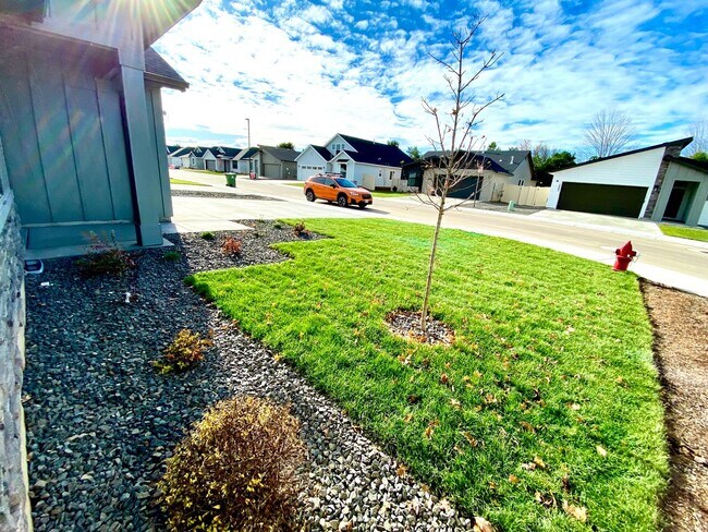 Foto del edificio - 4 Bedroom 2 Bath Single Level in Meridian Eagle & Ustick available 06/22/26