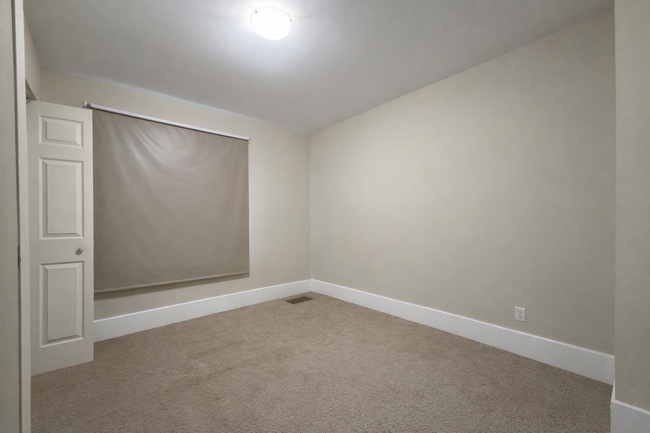 Building Photo - 5321 Morrison St