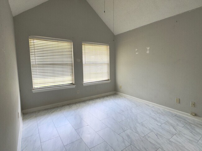 Foto del edificio - 3607 McCuiston Rd