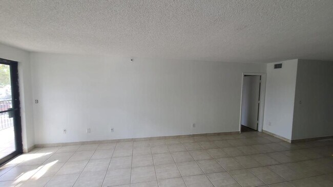 Building Photo - 20850 San Simeon Way