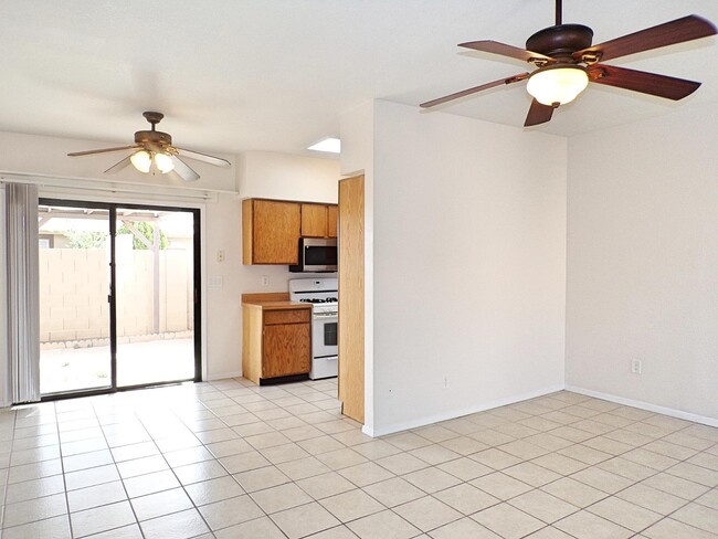 Building Photo - 4135 Calle Barona