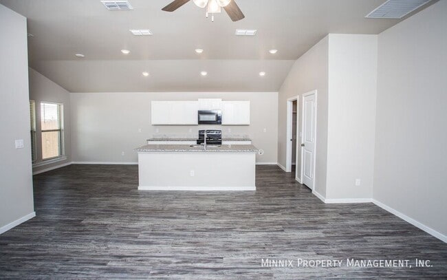 Foto del edificio - 2124 N Texas Ave