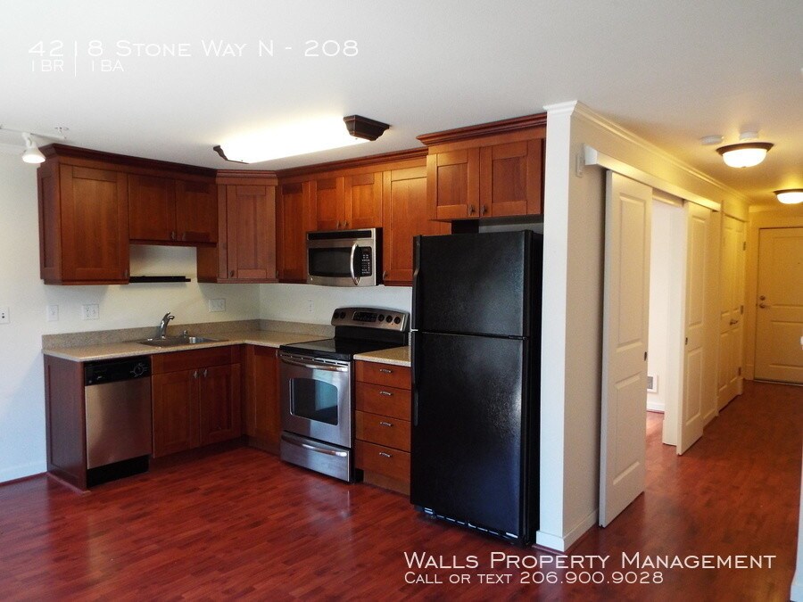 Primary Photo - 4218 Stone Way N