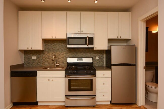 Building Photo - 2839 W Palmer St