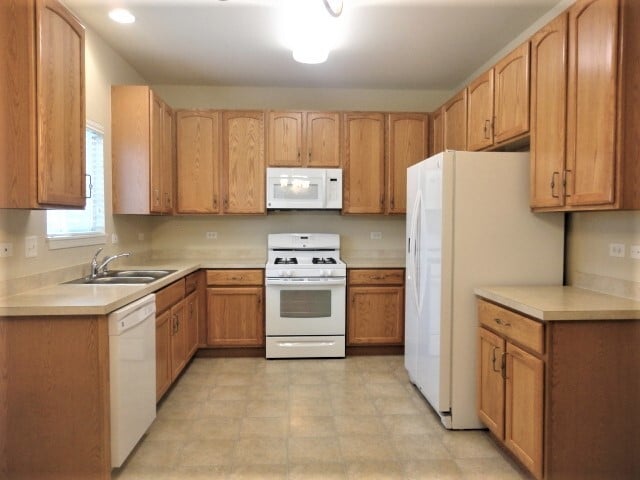 Building Photo - 1217 Violet Ln