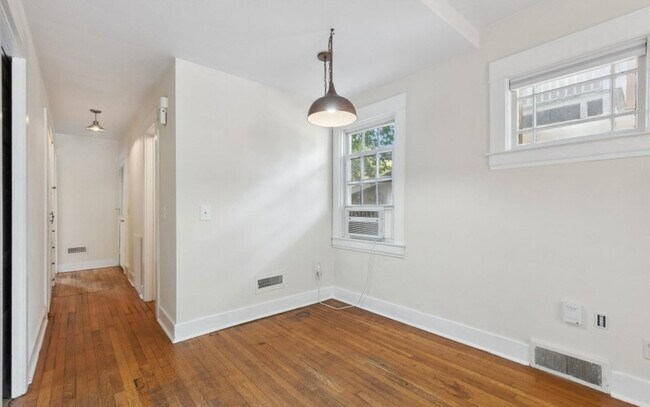 Foto del edificio - 506 W Oakland Ave