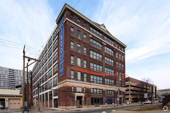 Building Photo - 1600 Callowhill