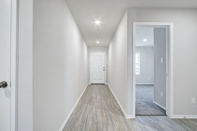 Building Photo - Stylish Corner Lot Home in Waterwheel with...