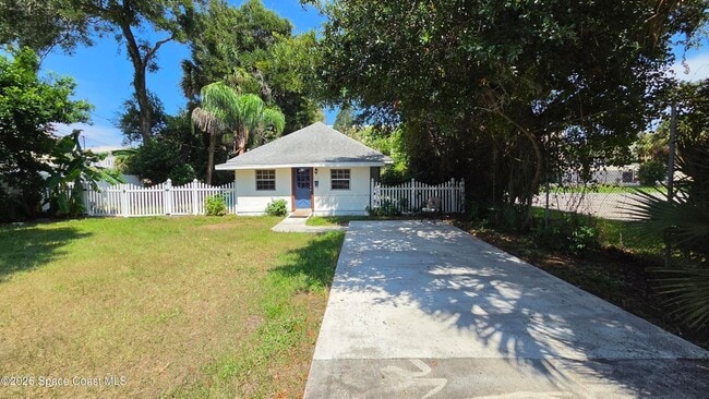 Building Photo - 2101 Hallwood Pl