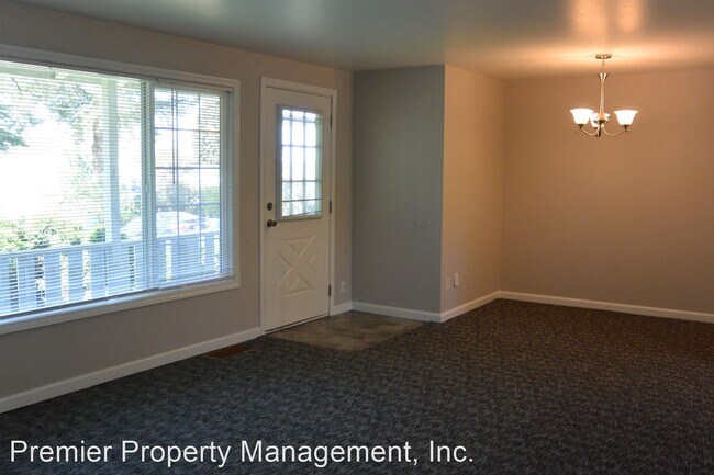 Foto del edificio - 3 br, 1 bath House - 7007 NE 12th Avenue