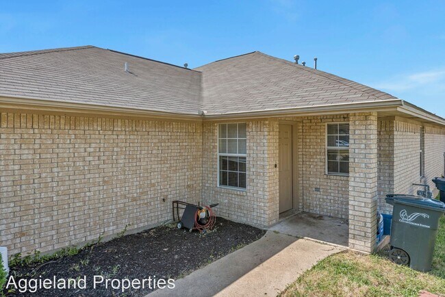 Building Photo - 3 br, 3 bath House - 2332 Antelope