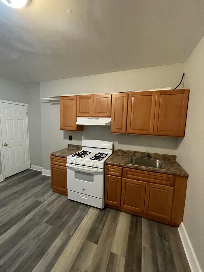 Foto del edificio - 3036 N Sydenham St