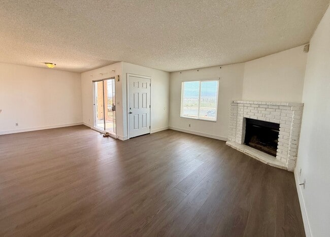 Building Photo - 6984 Appleton Dr