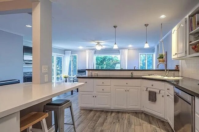 Foto del edificio - Midtown home for rent, 5 bed 3 full baths