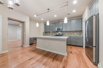 Building Photo - 4406 Banister Ln