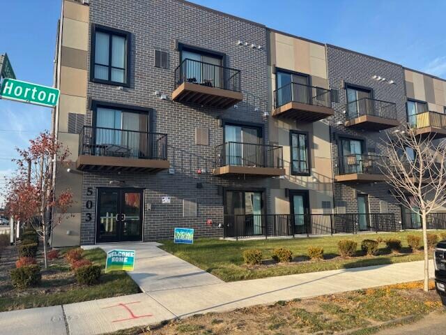 Foto principal - 503 Horton St