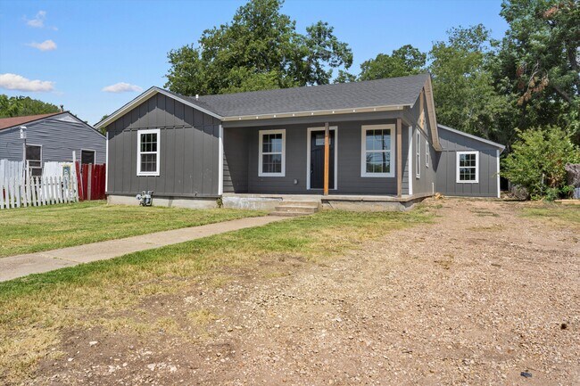 Building Photo - 3409 Speight Ave