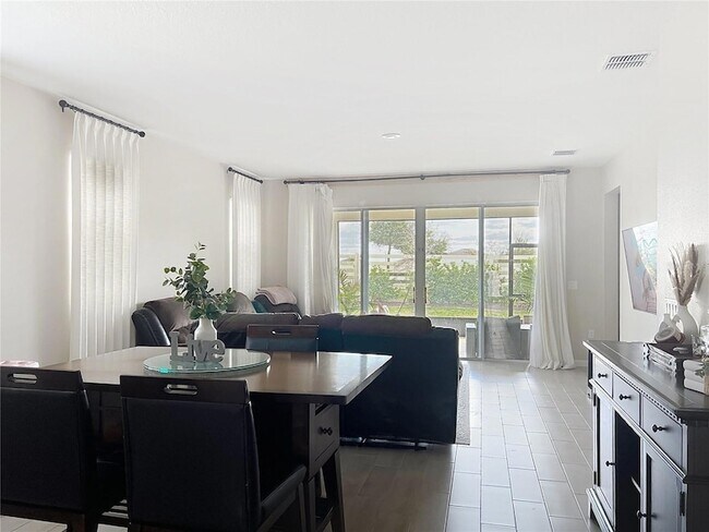 Foto del edificio - 951 Griffon Ave