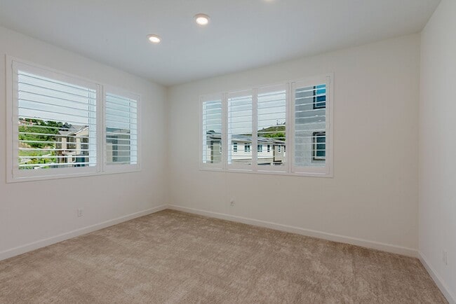 Building Photo - Charming 4 Bedroom 3.5 Bath in Carmel Mountain Ranch