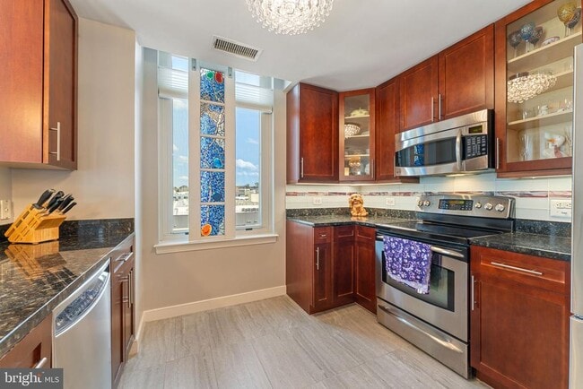 Building Photo - 155 Potomac Passage