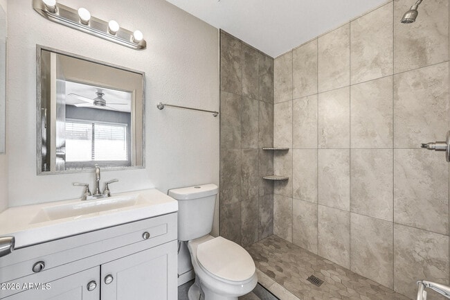 Building Photo - 1001 N Granite Reef Rd