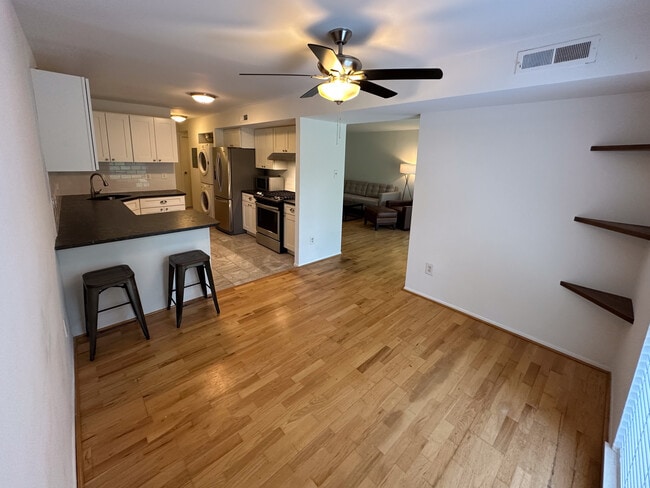 Building Photo - 2052 Royal Fern Ct