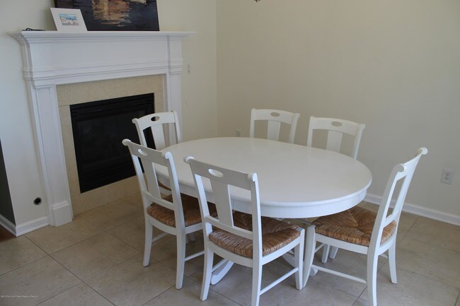 Building Photo - 43 Grant St