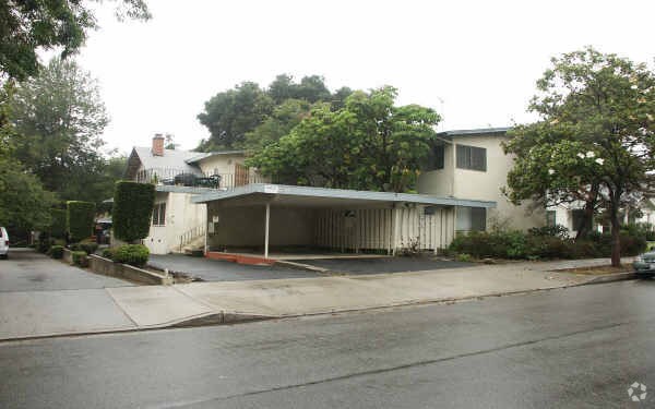 Foto del edificio - Myrtle Apartments