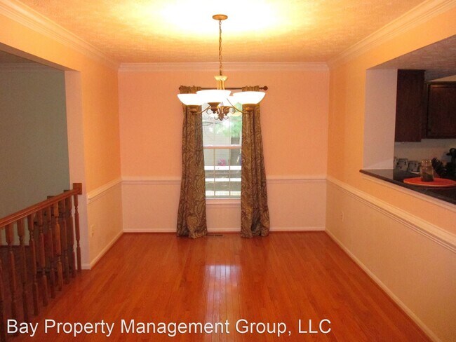 Building Photo - 3 br, 3.5 bath House - 11650 Sun Circle Way