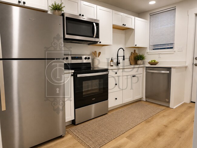 Foto del edificio - 1538 Fallowfield Ave