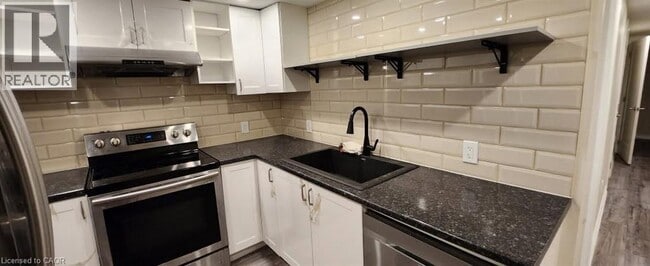 Building Photo - 53 Laird Dr