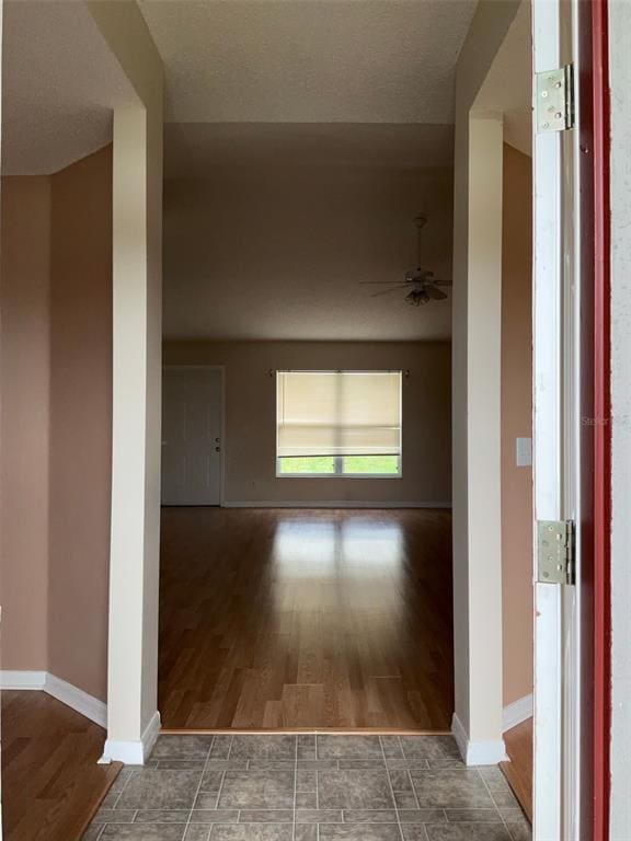 Building Photo - 1392 Willow Wind Dr