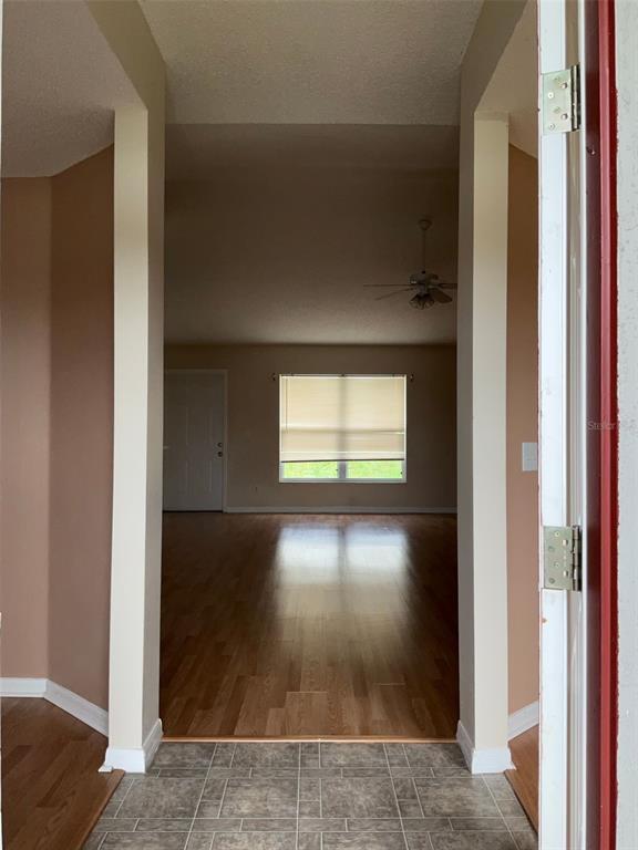 Foto del edificio - 1392 Willow Wind Dr