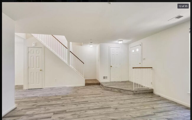 Building Photo - 32 Highstream Ct
