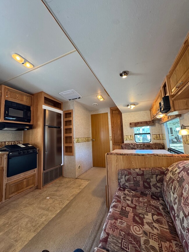 Building Photo - 1073 Old Lakeport Rd NW