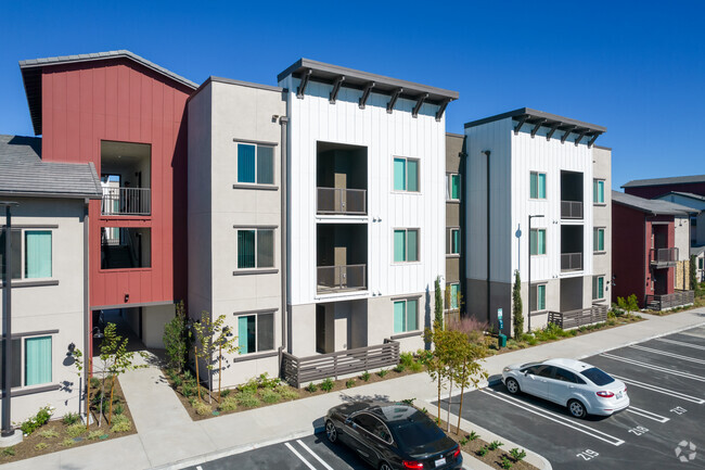 Building Photo - Sierra Fountains Apartments