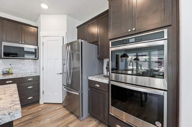 Building Photo - 14706 Glacial Peak Dr