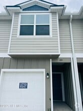 Building Photo - 89 Zaragoza Dr