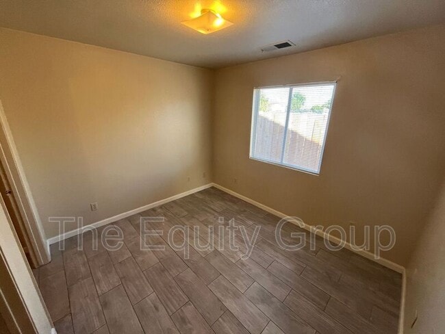 Building Photo - 62 N Villa St