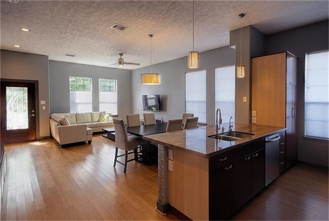 Building Photo - 1414 Emancipation Ave