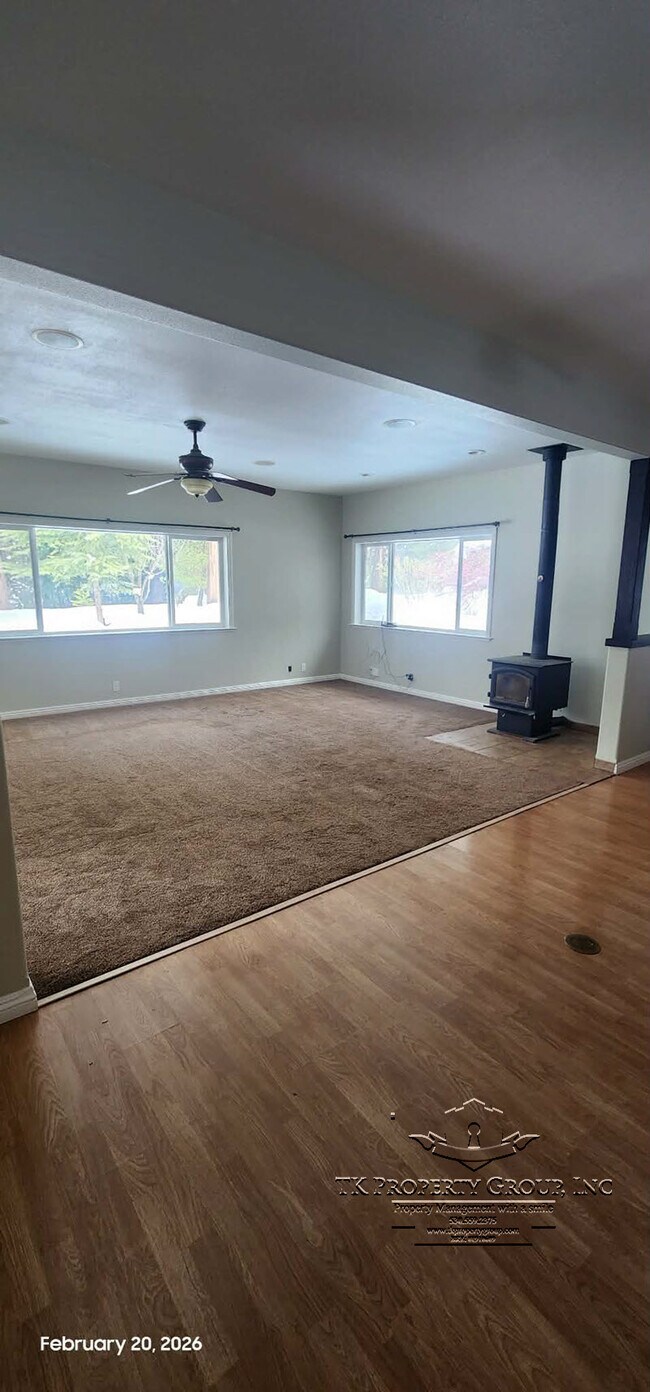 Foto del edificio - 18449 Shasta Dam Way