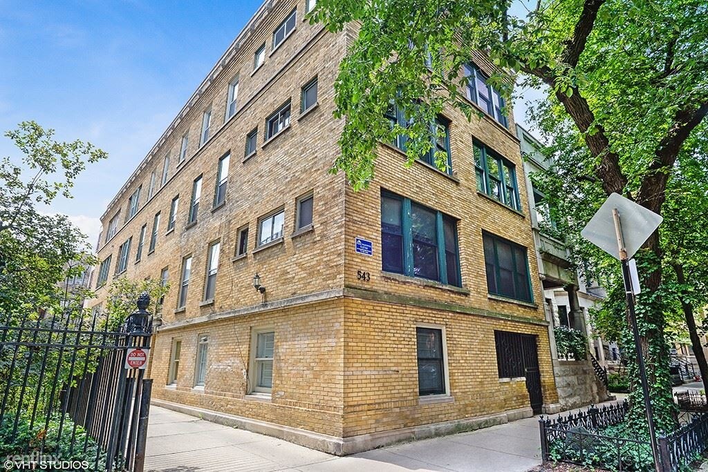 Foto principal - 543 W Fullerton Pky