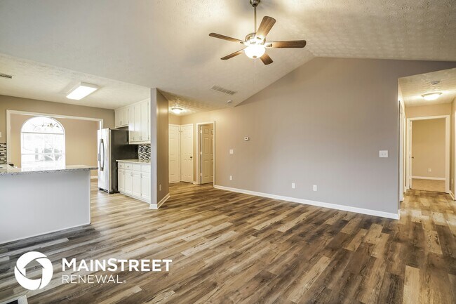 Building Photo - 8213 Mountain Pass