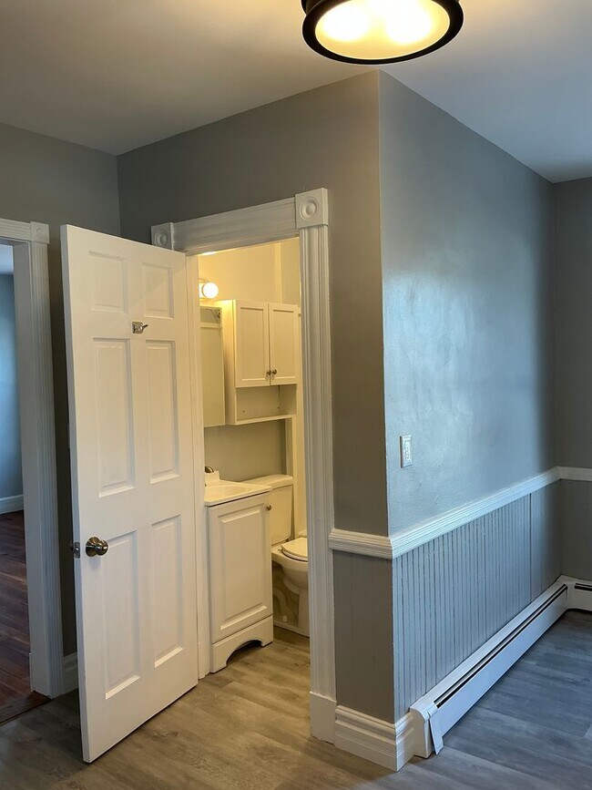 Building Photo - 518-522 High Street